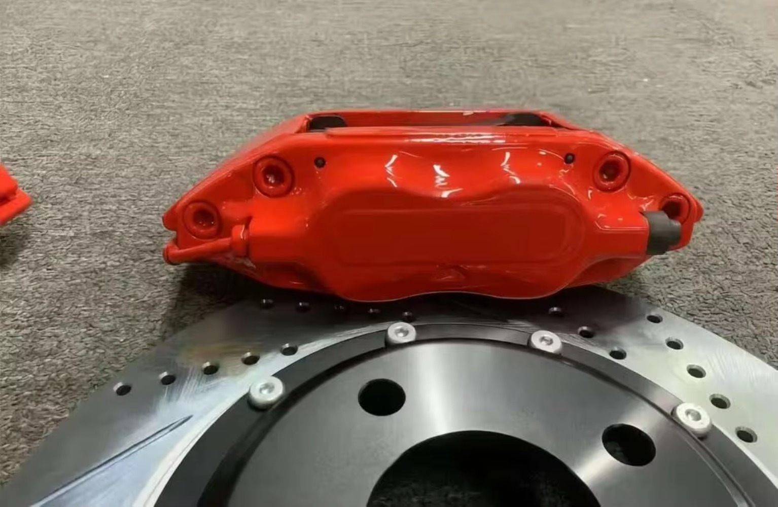 Nieuwe hoogwaardige aluminium  - Forged Front Brake Caliper 4 Piston recensie en prijs